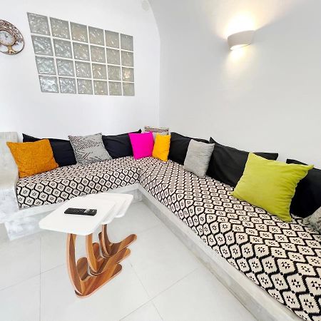 Poli Cave House Santorini Villa Fira  Bagian luar foto